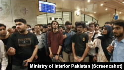 کرغزستان سے پاکستان کے 140 طلبہ واپس ملک پہنچ چکے ہیں۔
