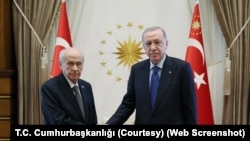 Cumhurbaşkanı Recep Tayyip Erdoğan ile MHP Genel Başkanı Devlet Bahçeli Çarşamba günü Cumhurbaşkanlığı Külliyesi’nde görüşecek.  (ARŞİV)
