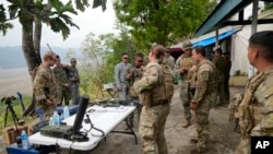 Thủy quân Lục chiến Mỹ và binh sĩ Philippine tại cuộc tập trận chung Balikatan hay “Vai kề Vai” ở Capas, tỉnh Tarlac, miền bắc Philippines, ngày 14/4/2023.