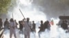 لاہور میں پی ٹی آئی ورکرز اور پولیس میں تصادم؛ عمران خان کا ایک کارکن کی ہلاکت کا دعویٰ 