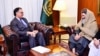پاکستان کے دورے پر آئے ملا شیریں اخوند نے بدھ کو نگراں وزیرِ خارجہ جلیل عباس جیلانی سے ملاقات کی تھی۔ 