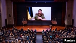 Tổng thống Ukraine Volodymyr Zelenskiy phát biểu trước Quốc hội Mỹ qua video, ngày 16/3/2022.