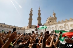 مصر میں بھی لوگوں نے فلسطینیوں کے حق میں مظاہرہ کیا۔