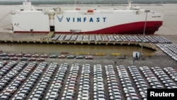 Ôtô điện VinFast tập kết tại cảng Hải Phòng trước khi giao cho khách hàng Mỹ, ngày 25/11/2022.
