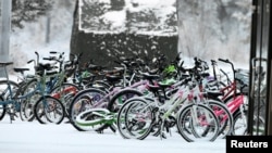 Xe đạp của các di dân bỏ lại ở cửa khẩu biên giới Lapland giữa Phần Lan và Nga.