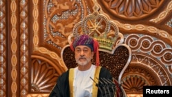  سلطان ہیثم بن طارق السعید 11 جنوری 2020 کو مسقط ،عمان میں رائل فیملی کونسل کےسامنے ایک تقریر کرتےہوئے، فائل فوٹو