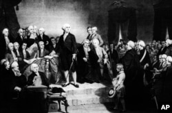 صدر جارج واشنگٹن نیو یارک کے سینیٹ چیمبر آف اولڈ فیڈرل ہال میں تیس اپریل 1789 میں اپنی صدارت کی افتتاحی تقریب سے خطاب کر رہےہیں۔ فائل فوٹو۔