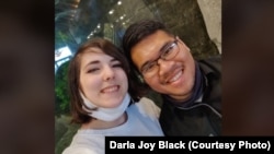 Andy Tai và vị hôn thê Joy Black, người mà anh đính hôn chỉ hai tuần trước khi lên đường đi chiến đấu ở Ukraine.