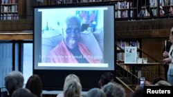 Nữ văn sĩ Maryse Condé, một tác giả từ Guadeloupe sống ở Paris, chia sẻ cảm nghĩ qua video tại buổi lễ loan báo bà được trao giải thay thế giải Nobel Văn chương của Tân Hàn lâm viện ở Stockholm, Thụy Điển, ngày 12 tháng 10, 2018. 