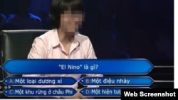 Hình chụp từ đoạn clip ngắn được cắt ra từ chương trình Ai là triệu phú của đài truyền hình VTV được chia sẻ hàng loạt nói về một cô gái không trả lời được 2 câu hỏi đầu tiên của chương trình.
