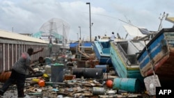 Tàu thuyền bị phá hủy vì bão Beryl tại Barbados hôm 1/7.