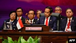 Tổng thống Indonesia Joko Widodo (giữa) khai mạc Hội nghị thượng đỉnh ASEAN tại Jakarta, ngày 5/9/2023.