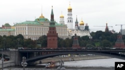 Điện Kremlin ở Moscow. Ngày 1/7/2021, Đại sứ quán của Nga tại Washington nói những cáo buộc tấn công mạng do Mỹ và Anh đưa ra là "vô căn cứ".