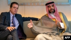  سعودی ای اسپورٹس فیدریشن کے چیئرمین شہزادہ فیصل بن بندر بن سلطان سیوی گیمز گروپ کے سی ای او برائن وارڈ کے ساتھ ٹوکیو میں اے ایف پی کو انٹرویو دیتے ہوئے، 24 مئی 2024