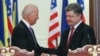 Chính giới Mỹ bàn về vấn đề viện trợ vũ khí sát thương cho Ukraine