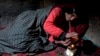 افغانستان میں خواتین اور بچے نشے کے عادی کیوں ہو رہے ہیں؟