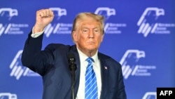 Cựu Tổng thống Mỹ Donald Trump phát biểu tại Hội nghị Thượng đỉnh Lãnh đạo Thường niên Liên minh người Do Thái Cộng hòa tại Las Vegas, ngày 28/10/2023. 