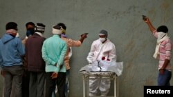 عالمگیر وبا کرونا وائرس اب ان ملکوں میں پھیل رہا ہے جو دنیا سے الگ تھلگ ہیں اور اپنی سرحدوں سے باہر ان کا میل جول کم ہے۔