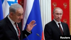 Thủ tướng Israel Benjamin Netanyahu và Tổng thống Nga Vladimir Putin tại cuộc họp báo chung ở Moscow, 20/11/13