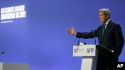 Ông John Kerry phát biểu tại COP26. 