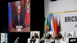 Tổng thống Nga Vladimir Putin phát biểu trực tuyến tại hội nghị thượng đỉnh BRICS ngày 22/8/2023 ở Johannesburg, Nam Phi. 
