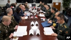 Cuộc đàm phán về hợp tác chính sách quốc phòng Mỹ-Trung diễn ra tại Lầu Năm Góc, vào ngày 9 tháng 1 năm 2024.