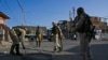 بھارتی کشمیر: جھڑپ میں تین پولیس اہلکار، دو مبینہ عسکریت پسند ہلاک